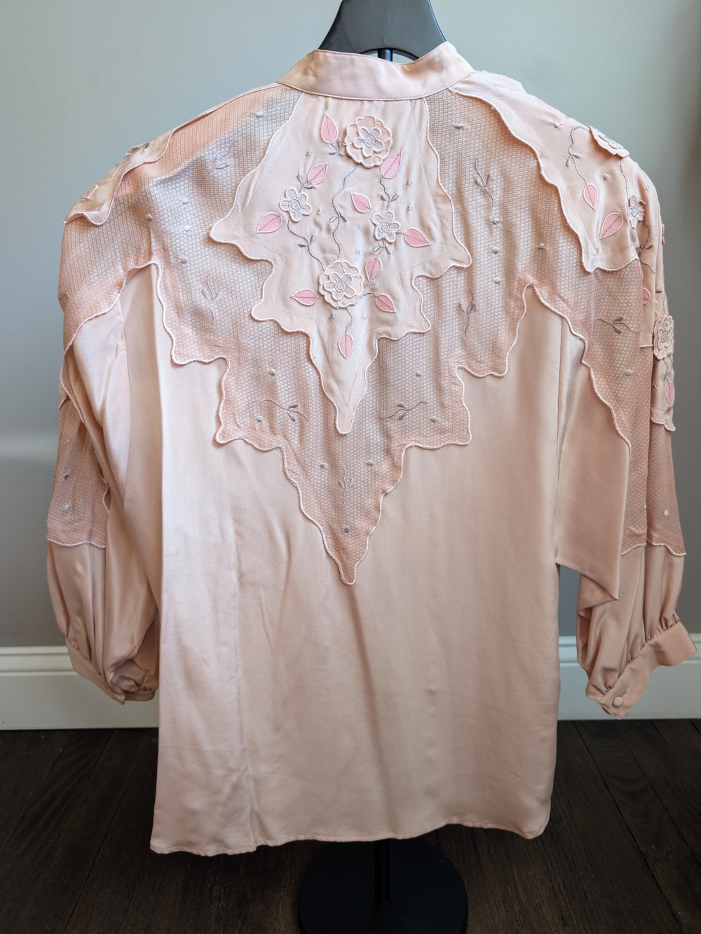 1984 Mercedes & Adrienne & Co Silk Blouse - Picture 2 of 5